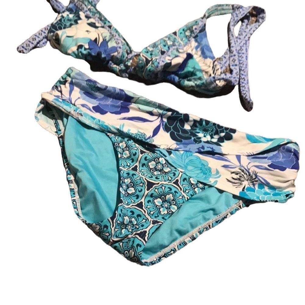 Sun seekers size 8 too and bottom excellent condition